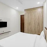 Capital O 86909 Hotel Cozy Inn